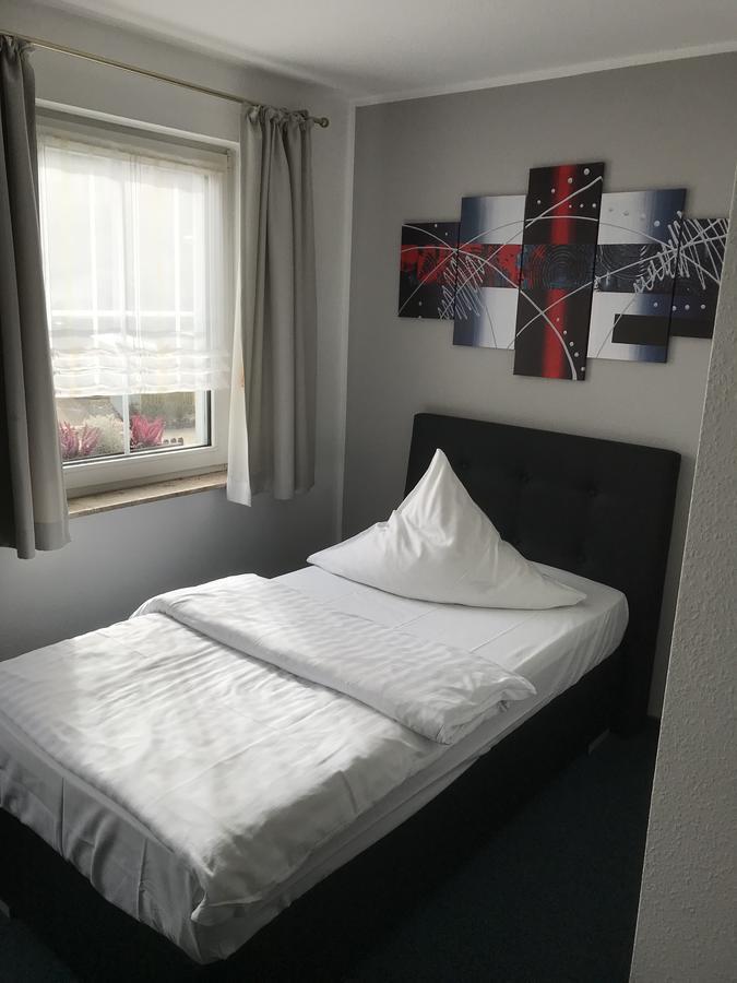 Hotel Am Maibaum Neuenrade Εξωτερικό φωτογραφία